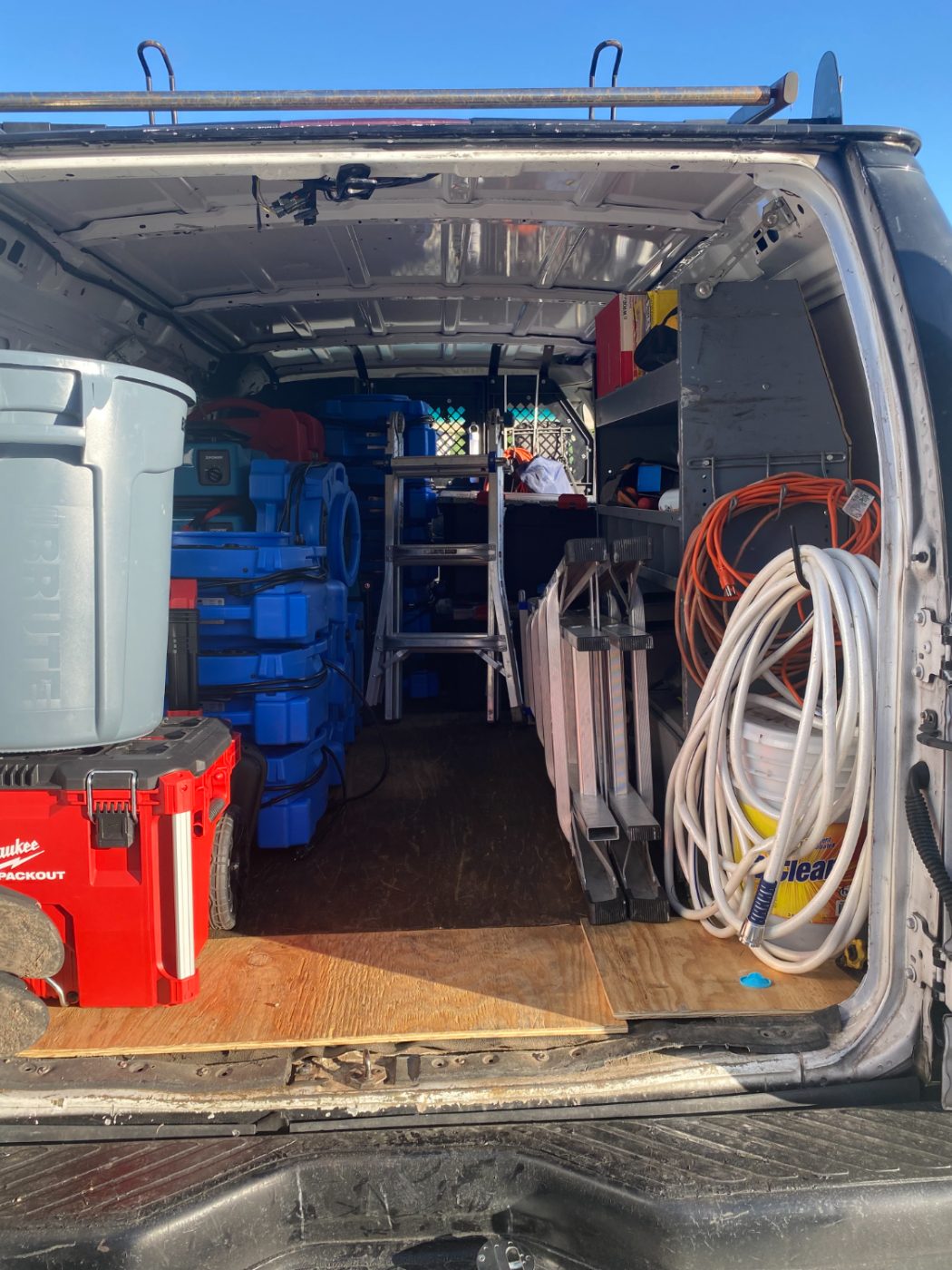 Leon service van loaded with drying equipment